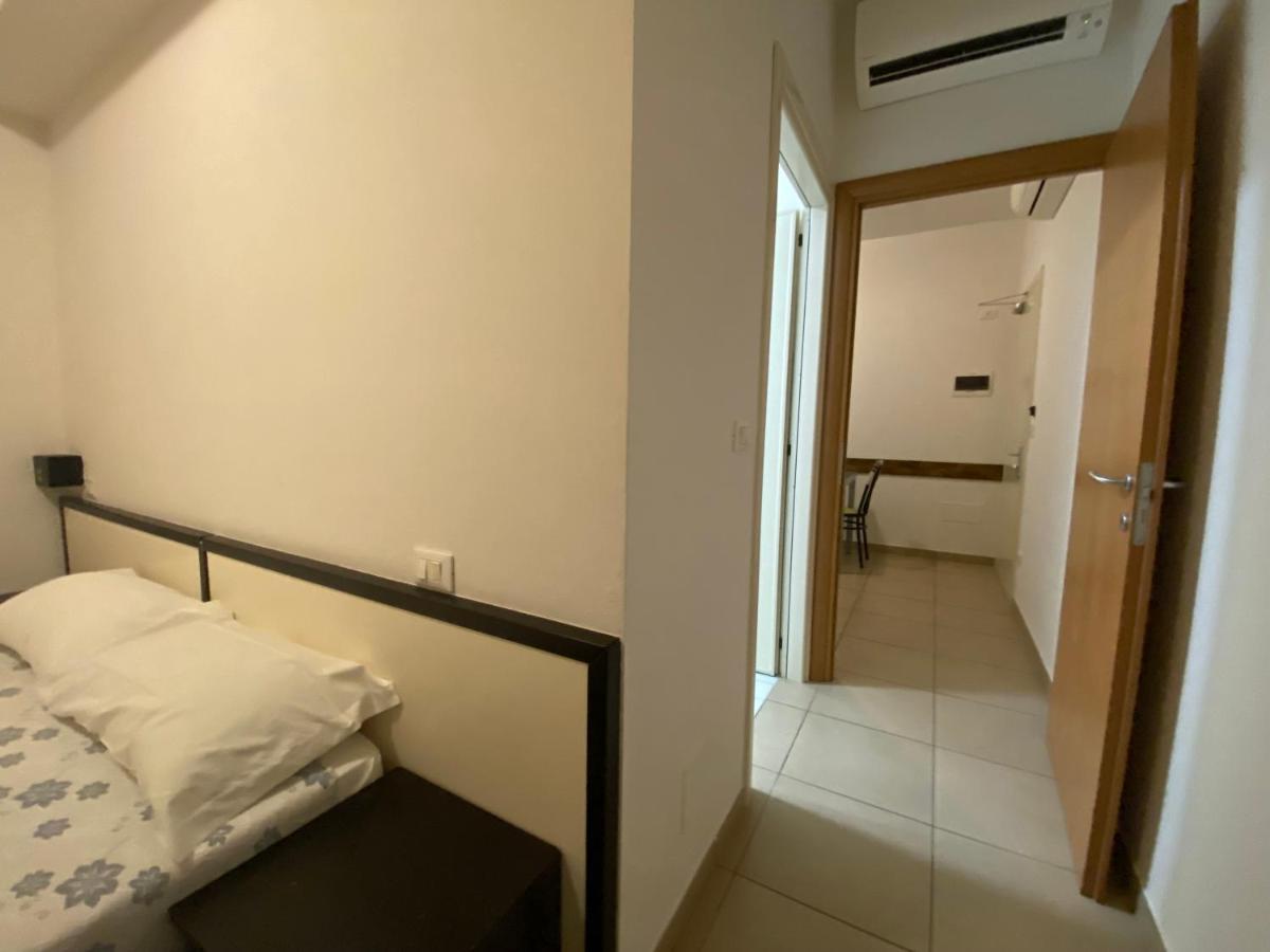 Residence Roxy Misano Adriatico Exteriér fotografie