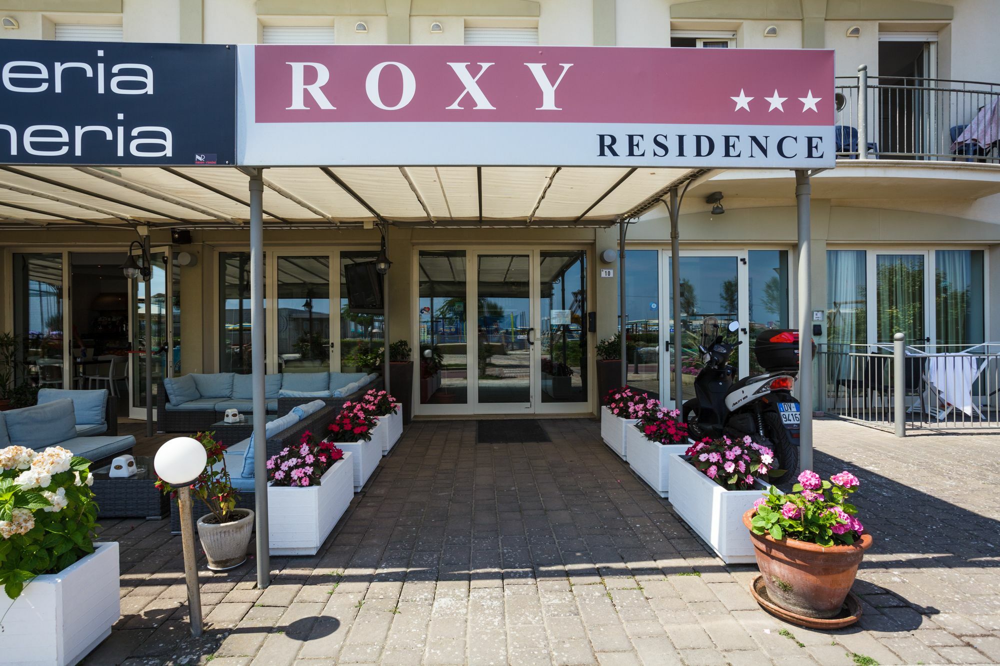 Residence Roxy Misano Adriatico Exteriér fotografie